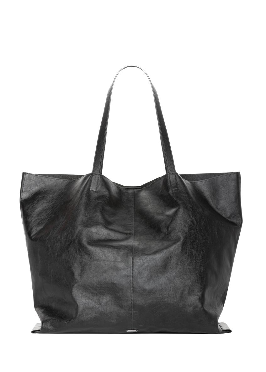 Czarna duża skórzana torebka shopper TORES-1354-99(Z26), widok produktu z przodu na białym tle.