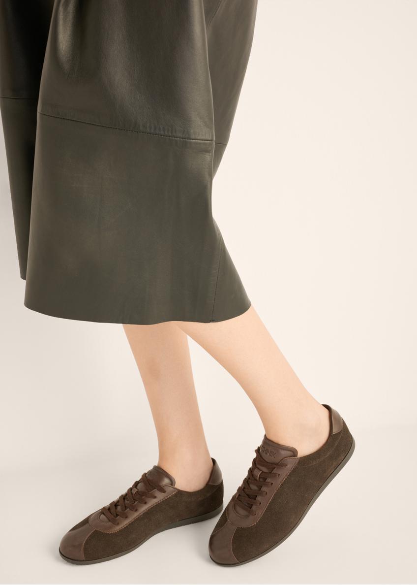 Ciemnobrązowe skórzane sneakersy damskie BUTYD-1293-1I(Z26)