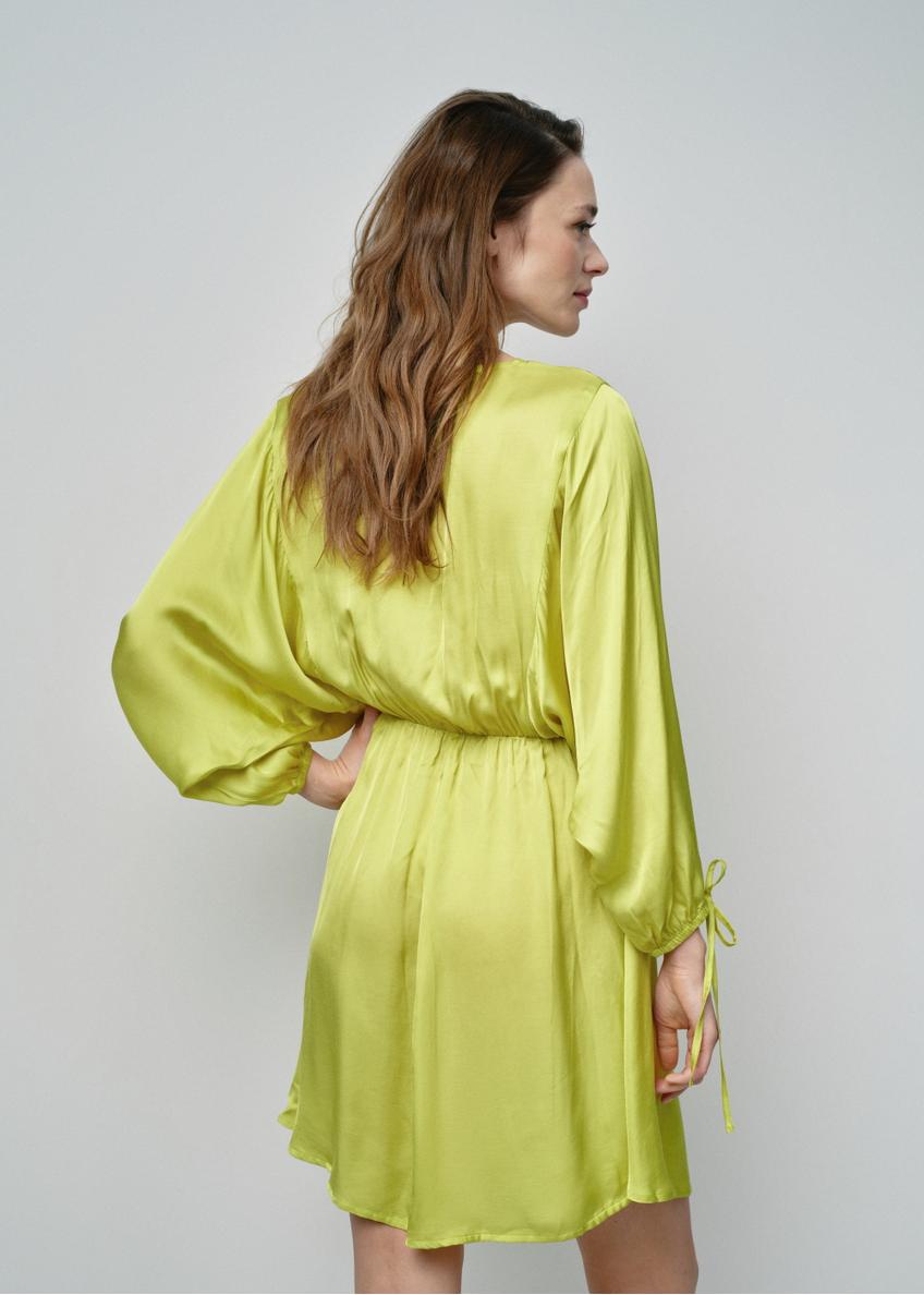 Limonkowa sukienka mini z bufiatymi rękawami SUKDT-0201-52(W24)
