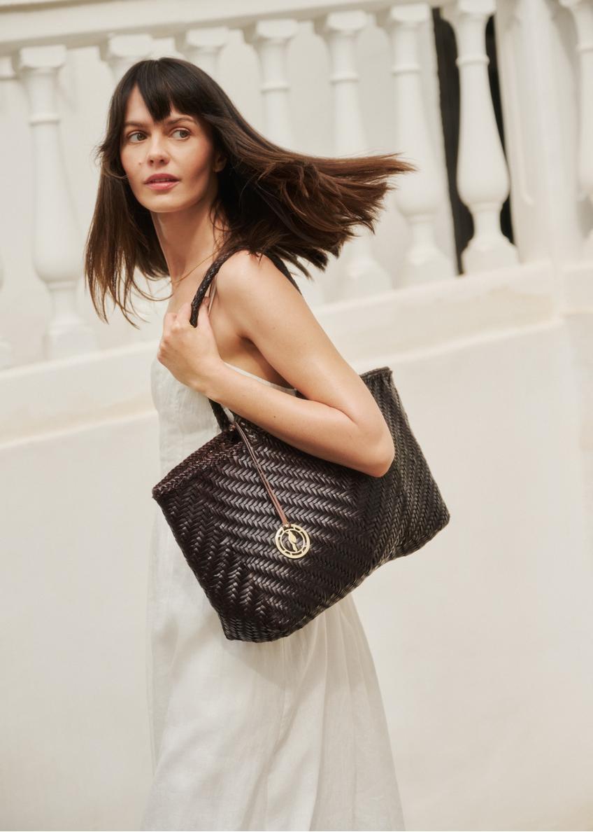 Ciemnobrązowa pleciona torebka damska TORES-1301-1I(W26)