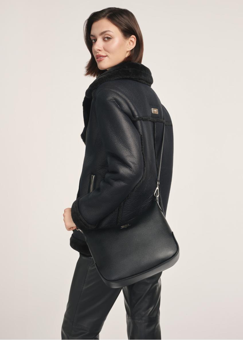 Czarna torebka damska w stylu hobo TOREC-0829A-99(Z25)