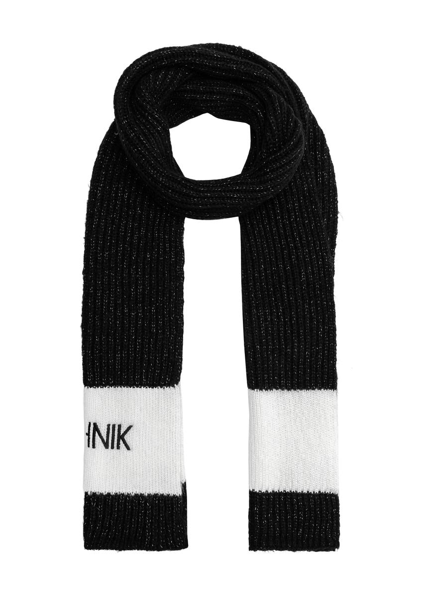 Czarny szalik damski z logo OCHNIK SZADT-0125A-99(Z25), widok zwiniętego produktu na białym tle.