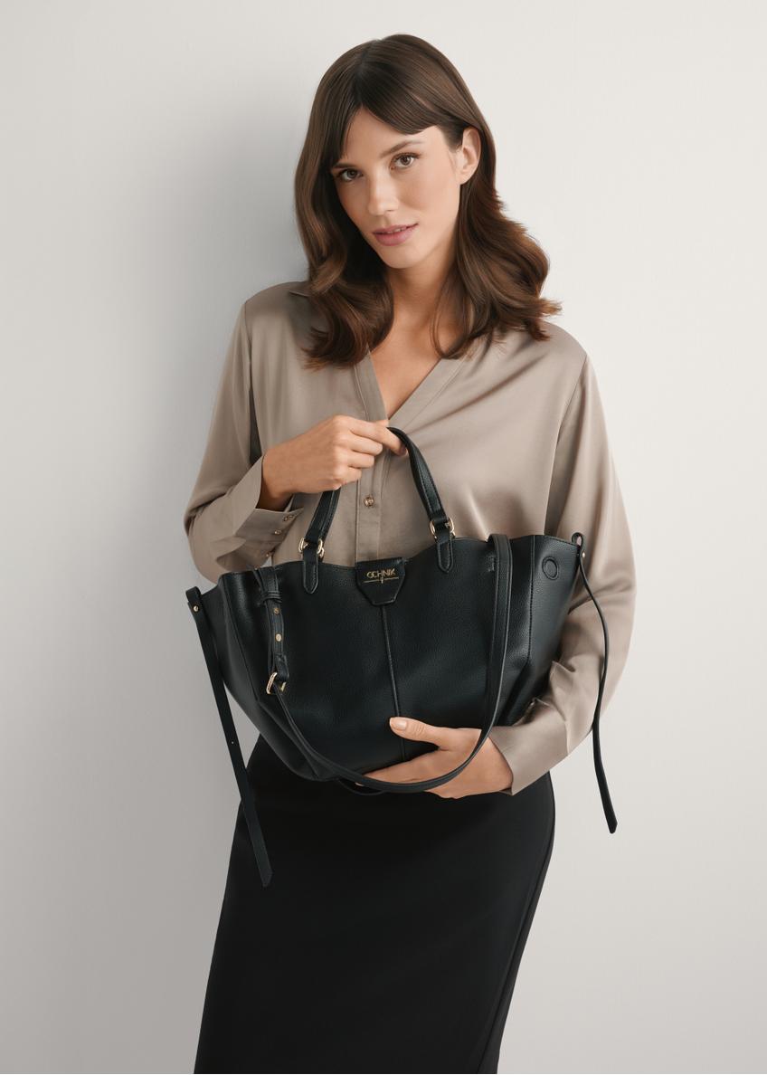 Czarna torebka damska na ramię TOREC-1231-99(W26)