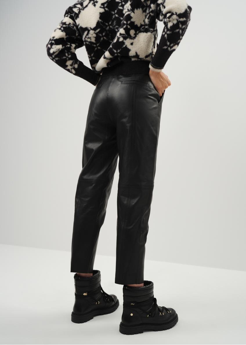 Czarne skórzane spodnie damskie SPODS-0034-5344(Z23)