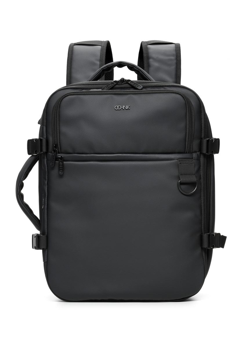 Czarny duży plecak męski TORMN-0414-99(W26) - widok produktu z przodu, na białym tle. 