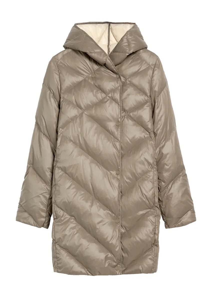 Oliwkowa pikowana kurtka damska KURDT-0595-57(Z25), widok produktu od przodu na białym tle.