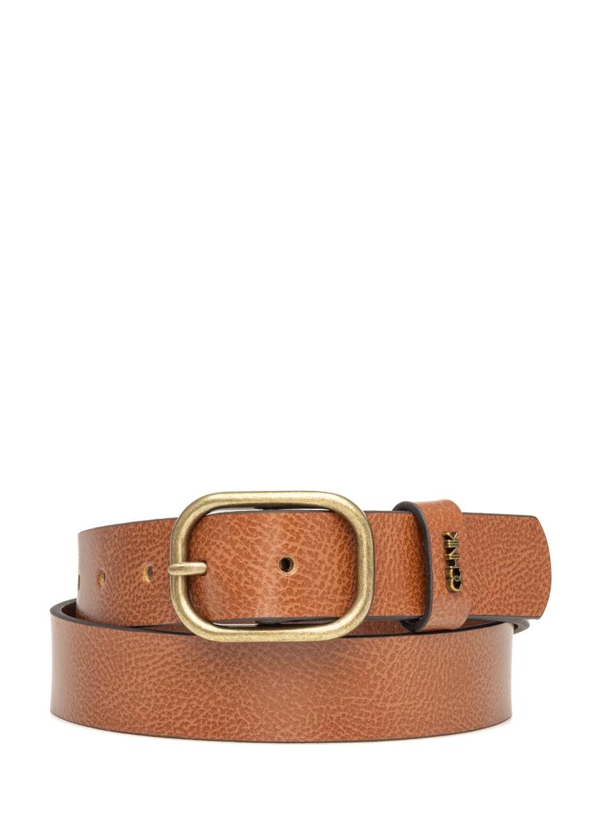 Skórzany pasek damski w kolorze koniaku PASDS-0335-1F(W26), widok produktu z przodu na białym tle.