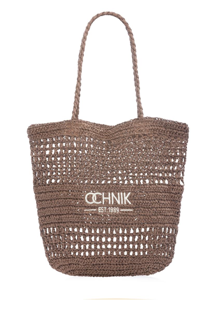 Słomkowa brązowa torebka shopper damska TOREC-0924-1H(W26), widok produktu z przodu na białym tle.