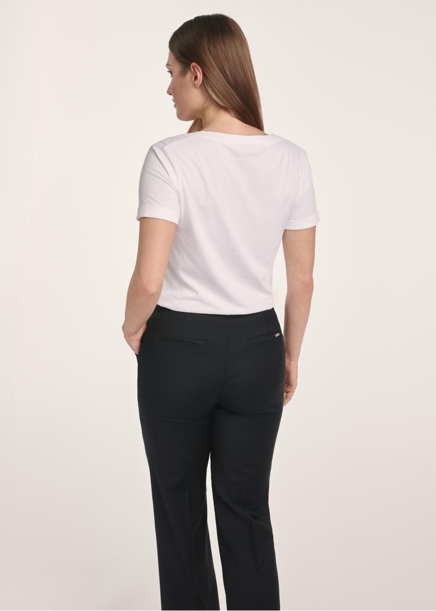 Biały T-shirt damski w serek TSHDT-0118A-11(Z25)