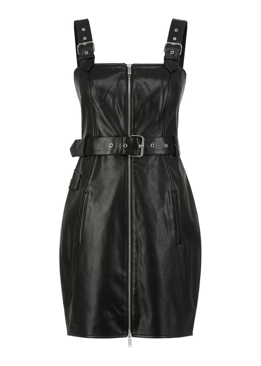 Czarna sukienka z imitacji skóry SUKDP-0001-99(W23)-05