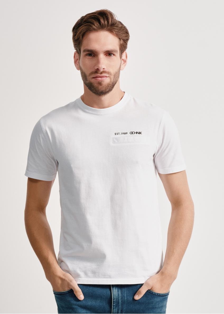 Biały basic T-shirt męski z logo marki OCHNIK TSHMT-0102-11(W24)