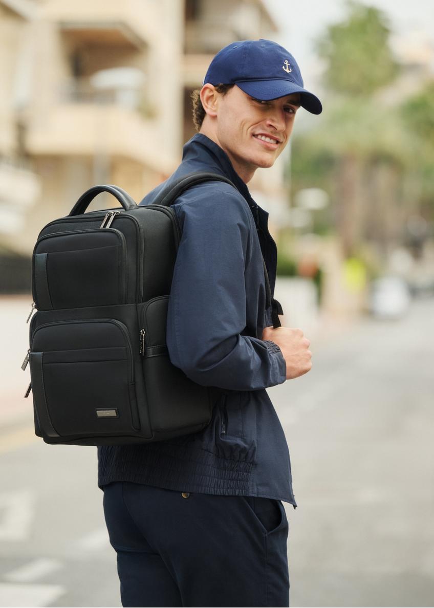 Czarny plecak męski TORMN-0406-99(W26)