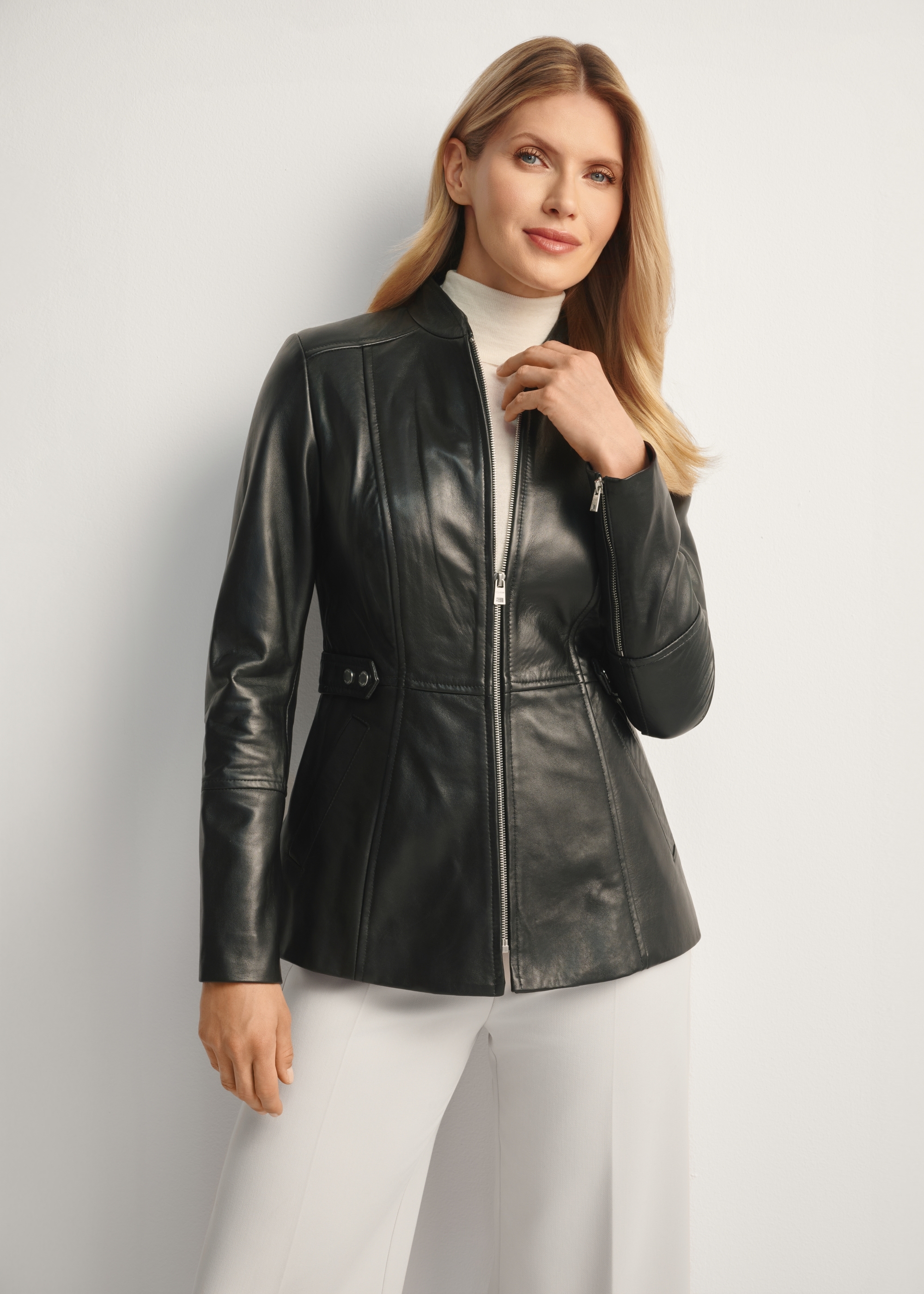 Taliowana skórzana kurtka damska KURDS-0424-5491(KS)