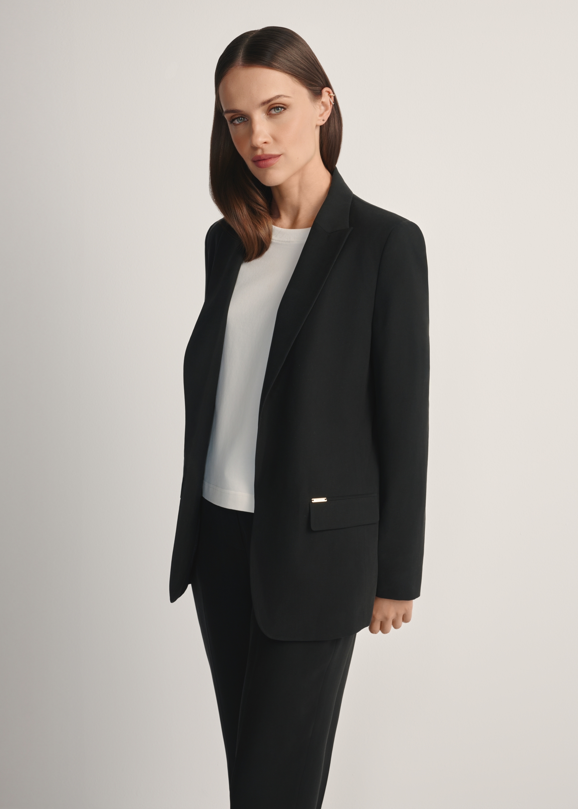 Marynarka damska w kolorze czarnym ZAKDT-0031A-99(W26)