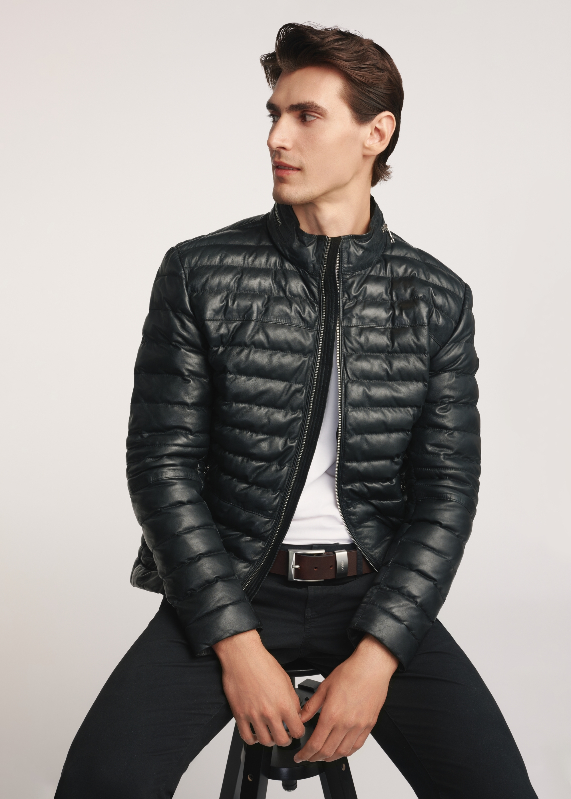 Czarna skórzana kurtka męska ocieplana KURMS-0379-3358(Z25) | OCHNIK