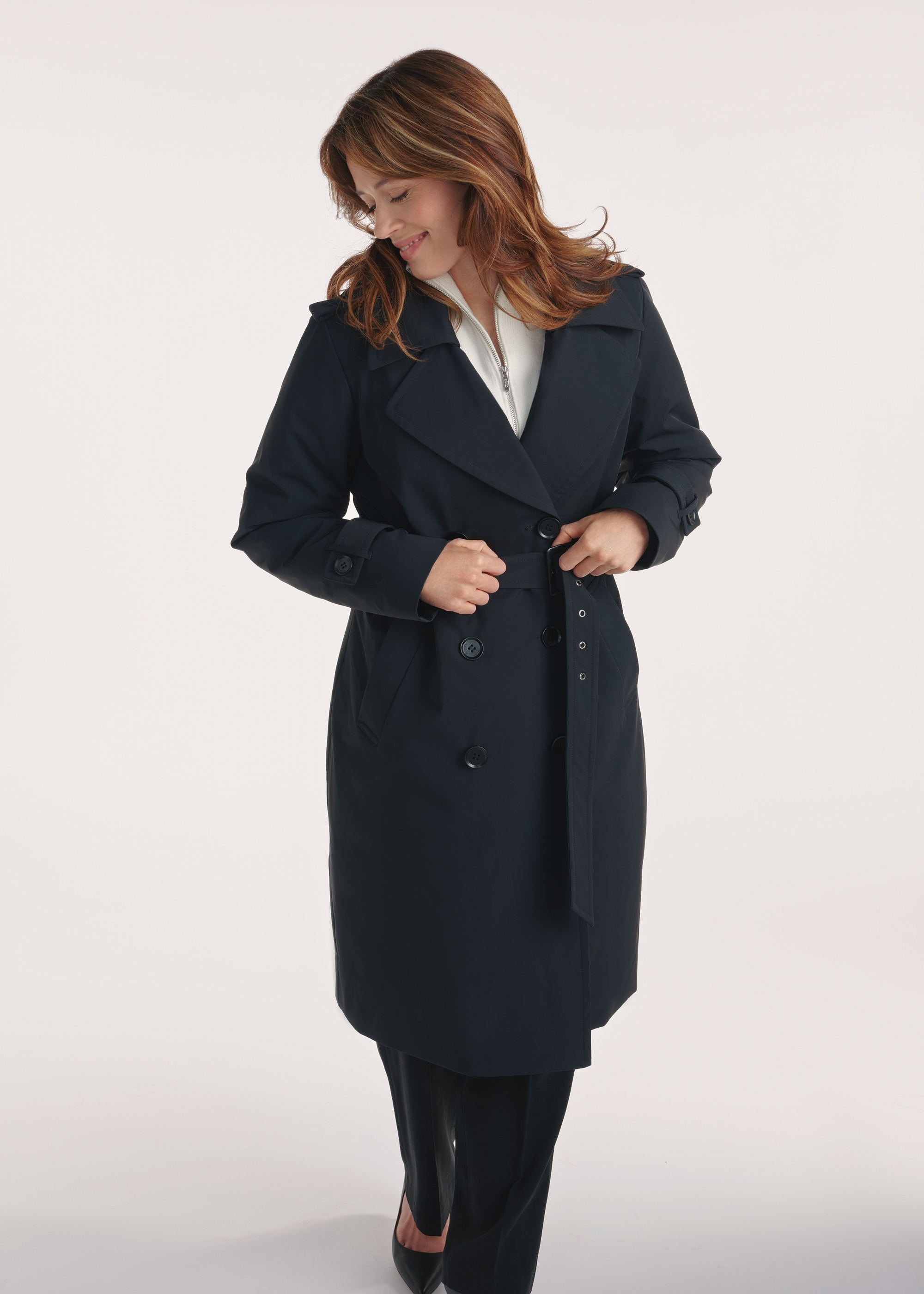 Czarny płaszcz damski z ociepleniem KURDT-0610-99(Z25)