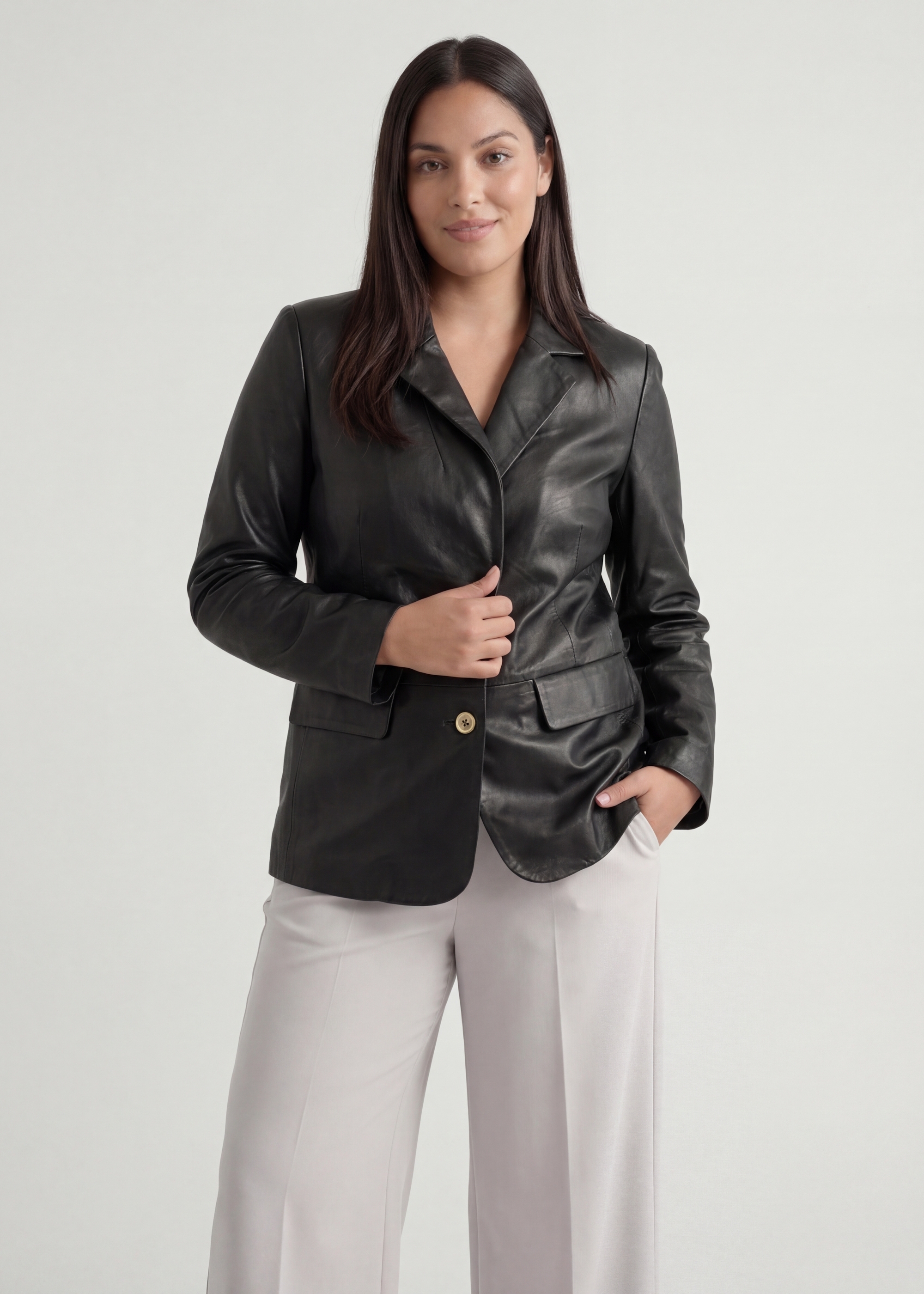 Czarna skórzana marynarka damska PLUS SIZE KURDS-0645L-99(W26)