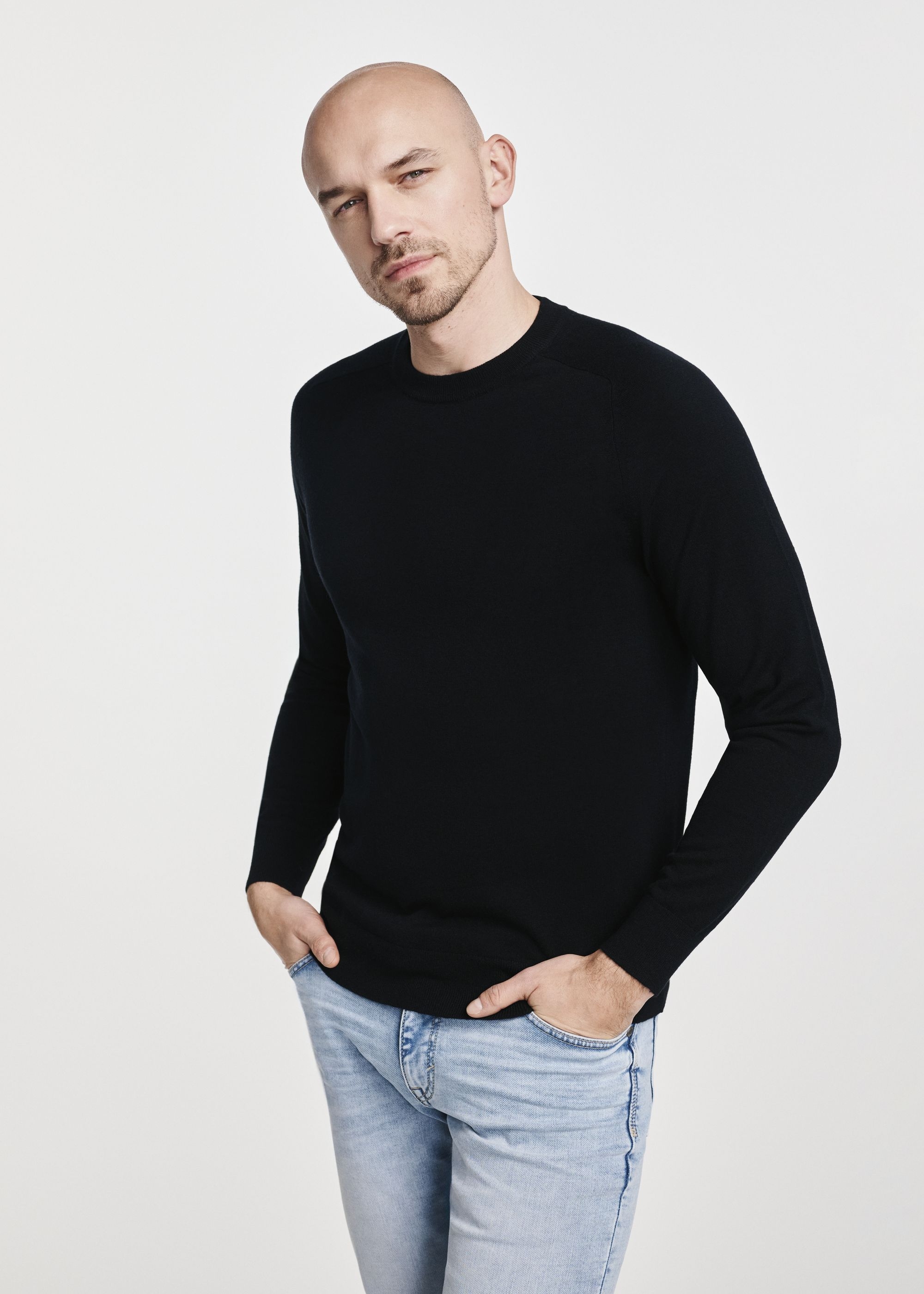 Czarny wełniany sweter męski SWEMT-0165-99(W25)